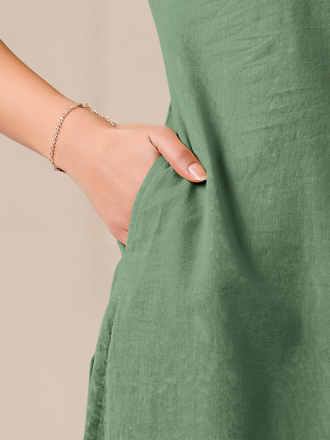 Green Cotton Solid Straight Kurta