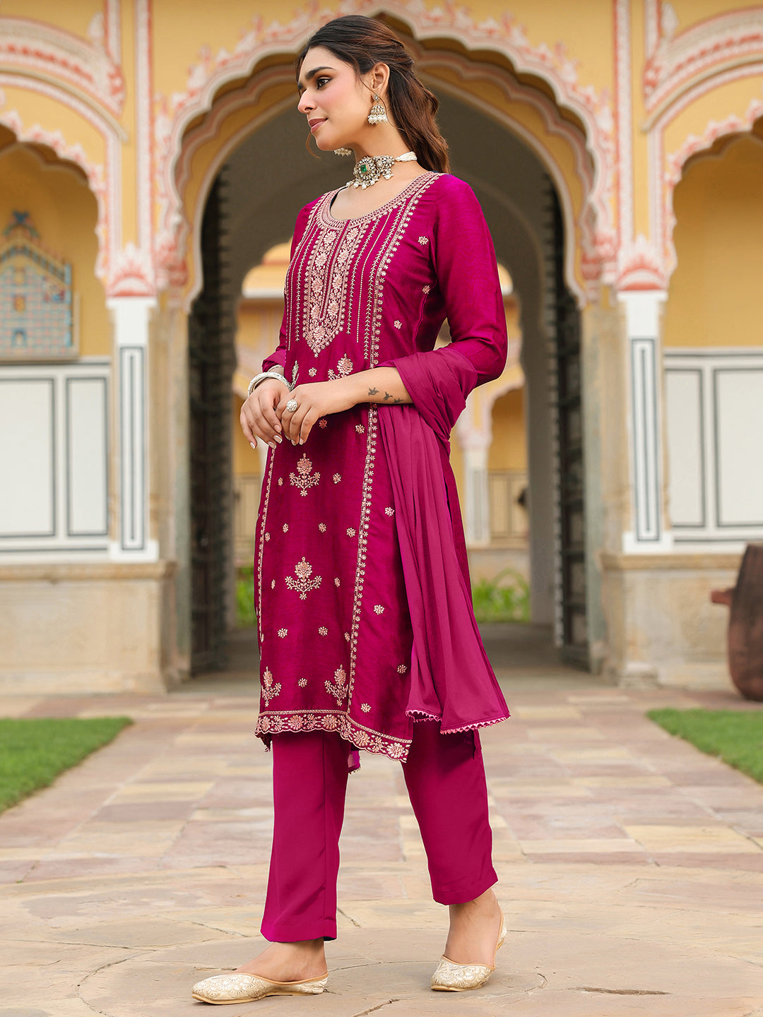 Janasya Women's Pink Silk Blend Zari Embroidered Straight Kurta Set