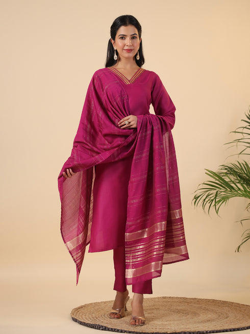 Magenta Cotton Blend Solid Straight Kurta Set