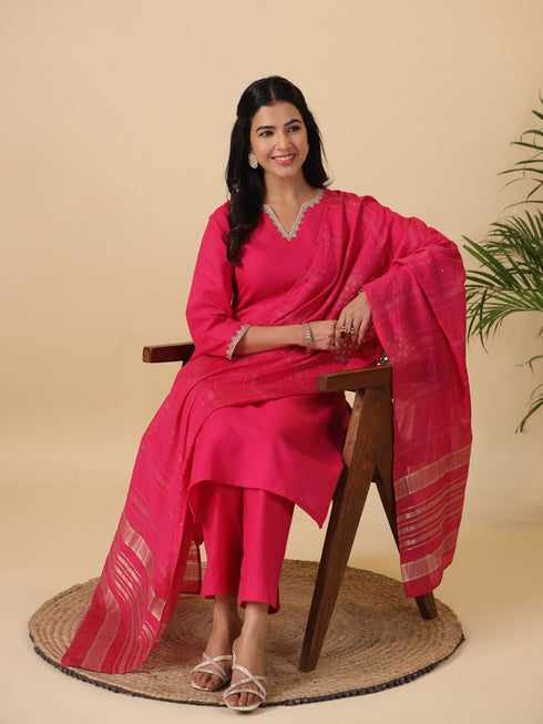 Pink Cotton Blend Solid Straight Kurta Set