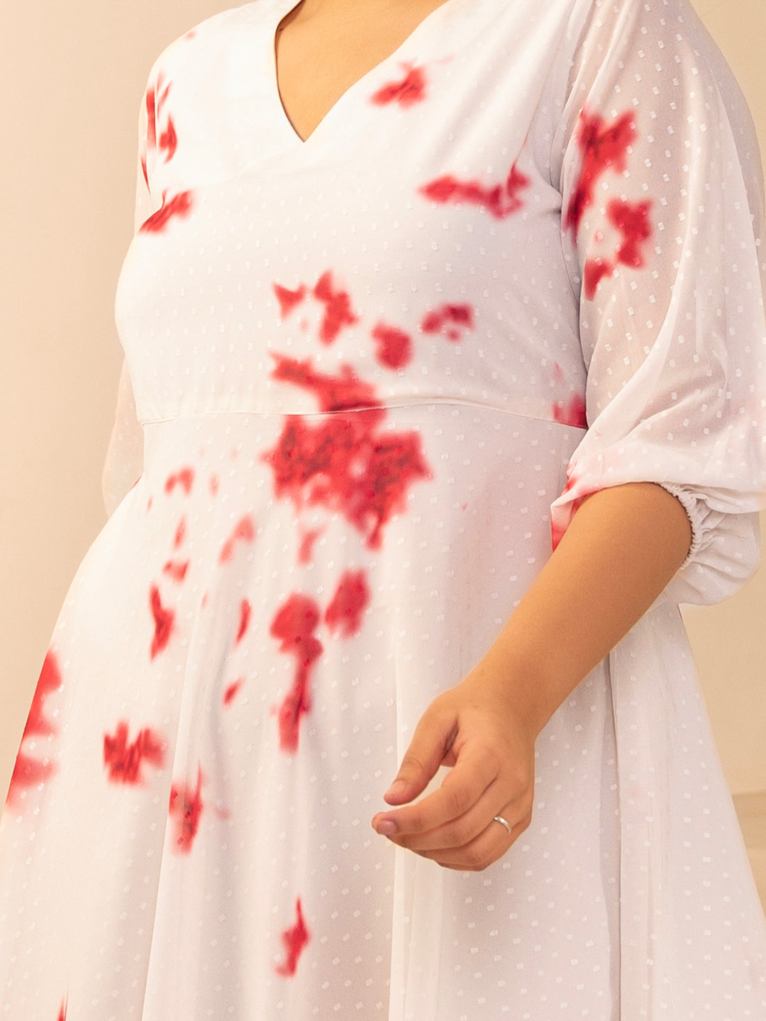 Off White Dobby Georgette Tie & Dye Fit & Flare Dress