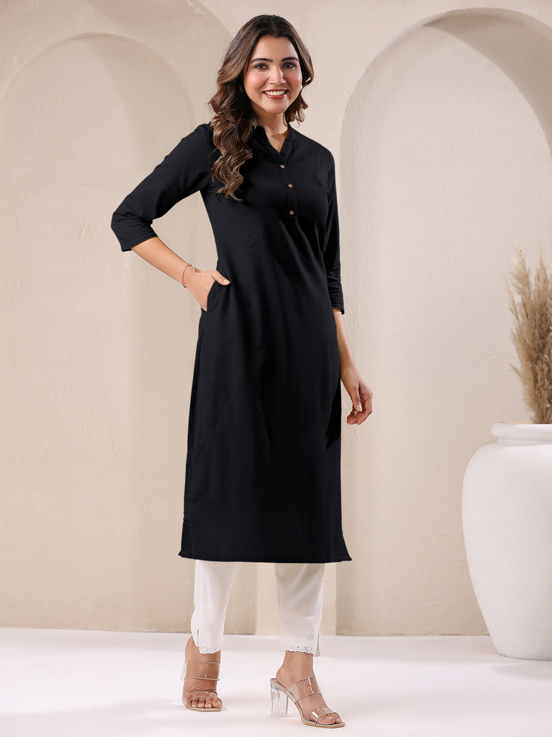 Black Cotton Solid Straight Kurta