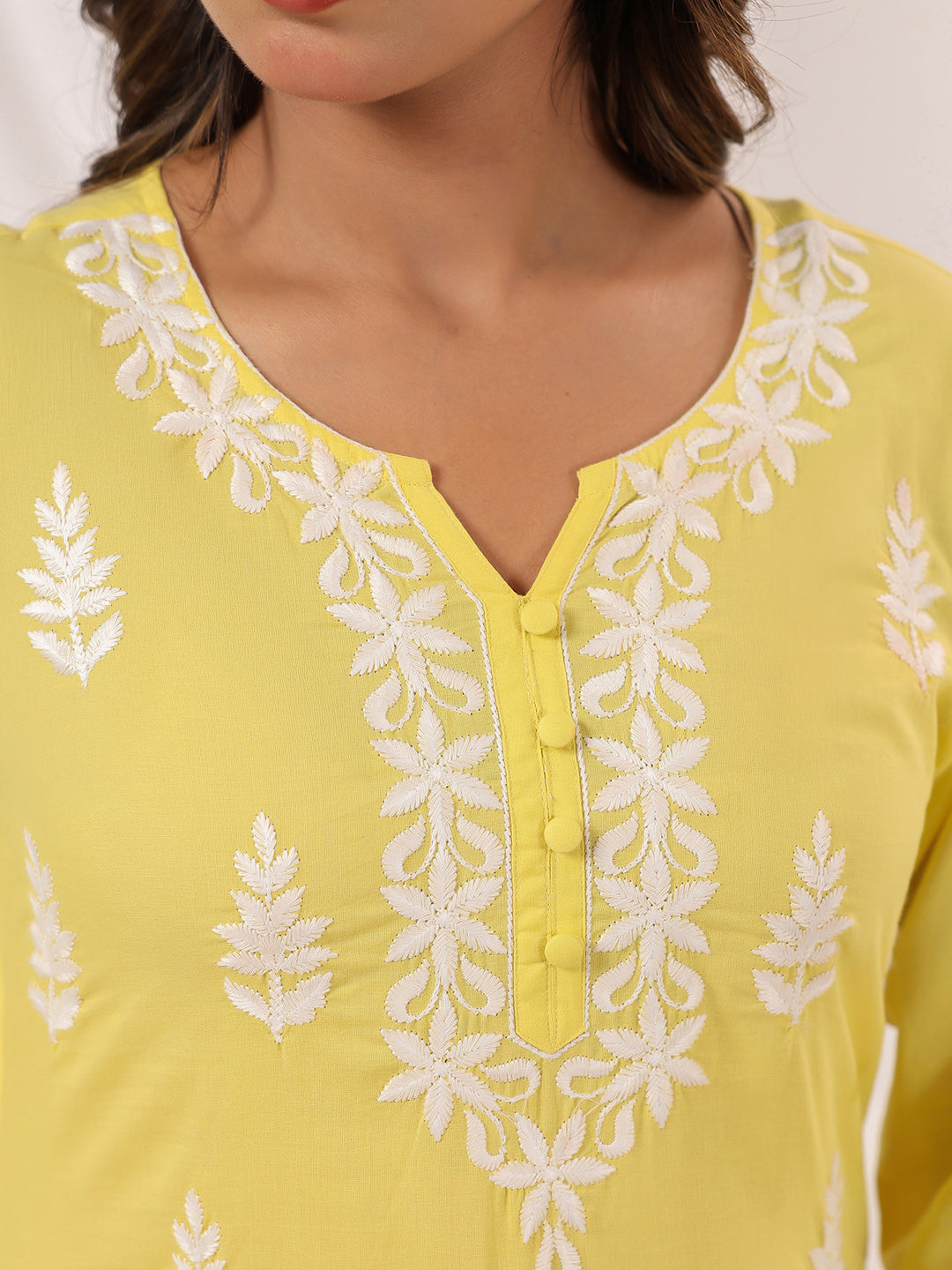 Janasya Women's Yellow Pure Cotton Embroidered Straight Kurta