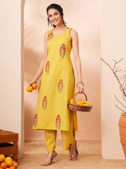 Janasya Women's Yellow Cotton Floral Printed Straight Kurta With Pant Set