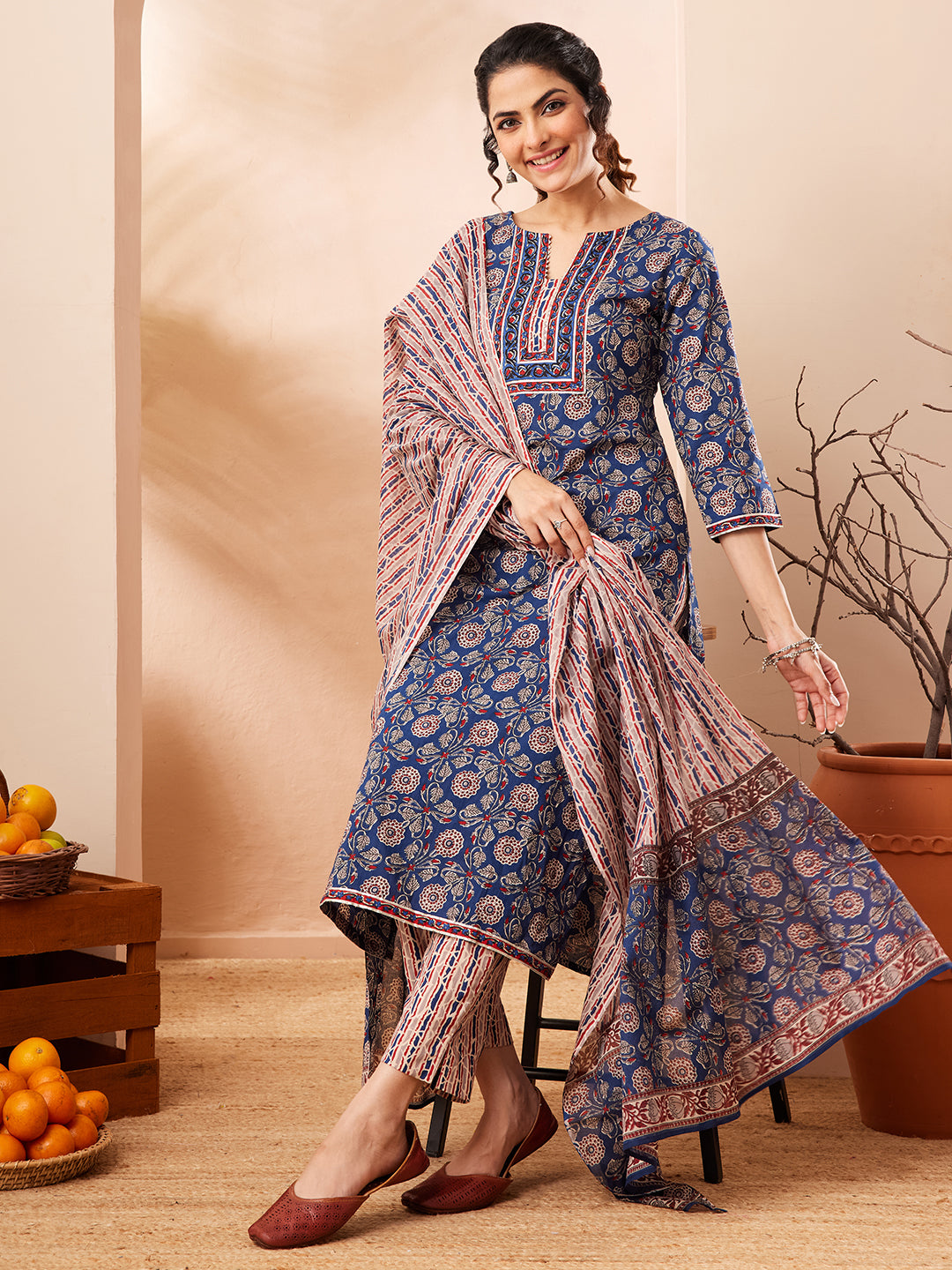 Janasya Women's Blue Pure Cotton Floral Printed Straight Kurta Set