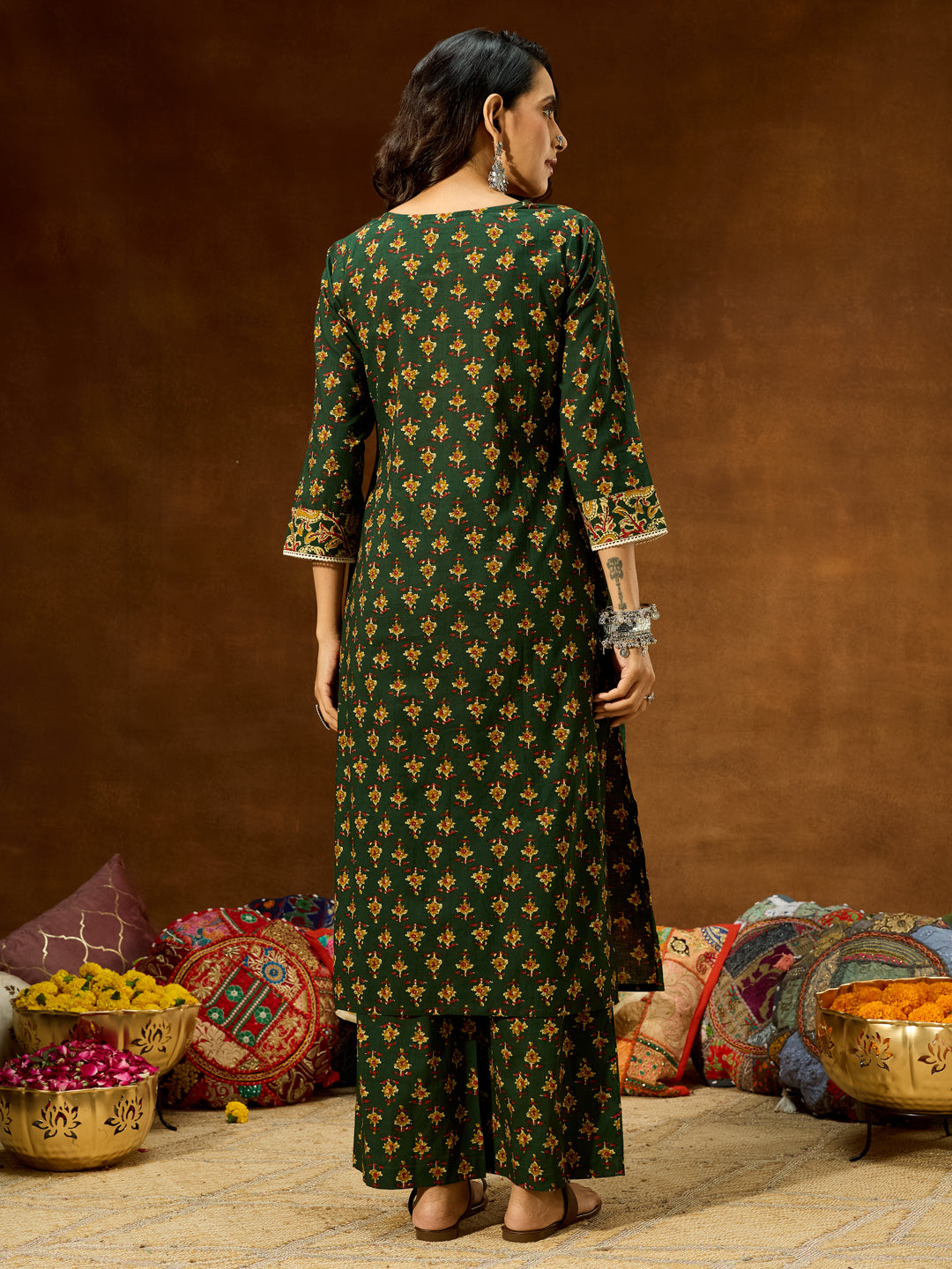 Janasya Women's Green Pure Cotton Floral Printed Straight Kurta Set