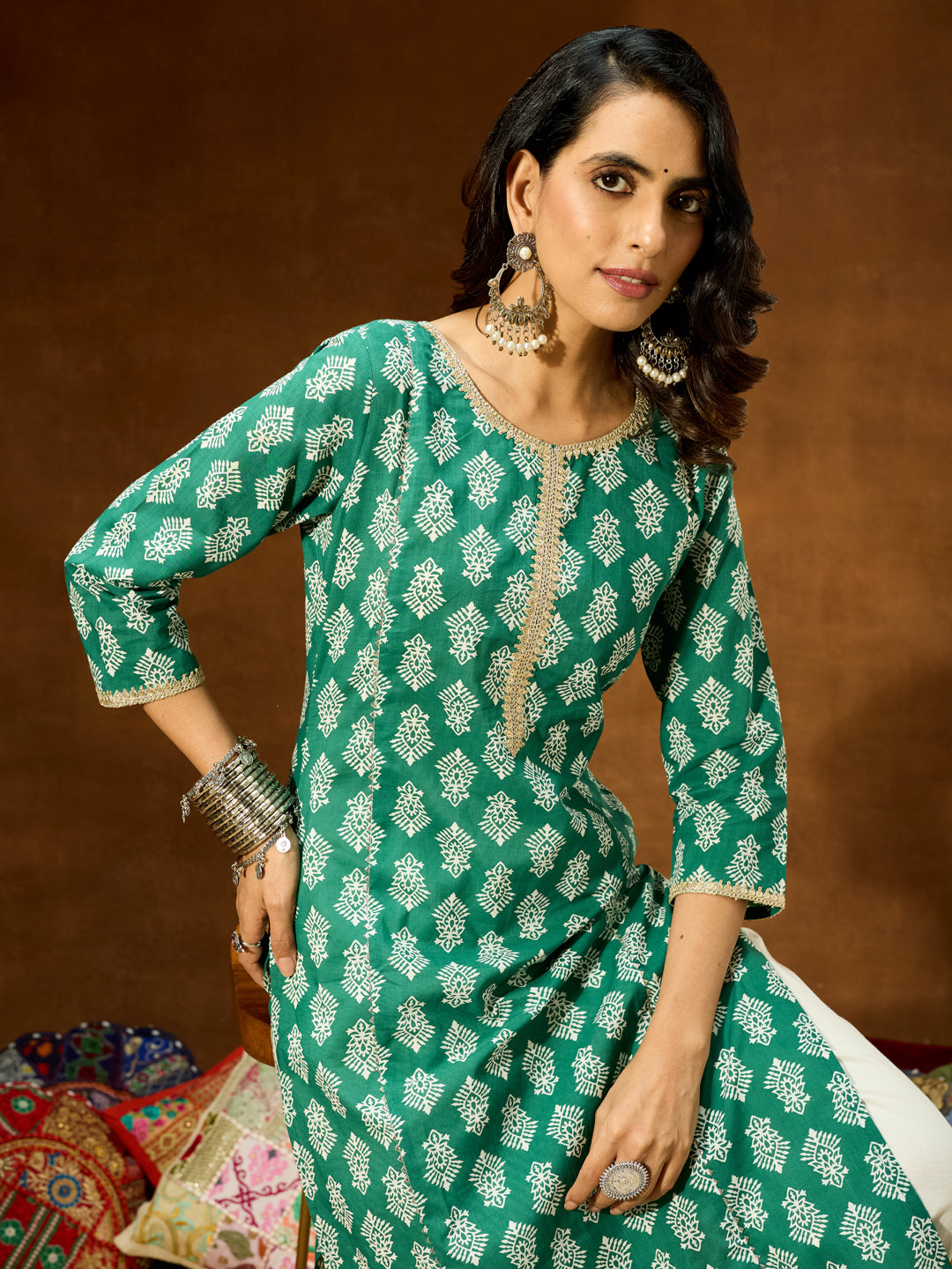 Janasya Women's Green Pure Cotton Ethnic Motifs Printed Straight Kurta