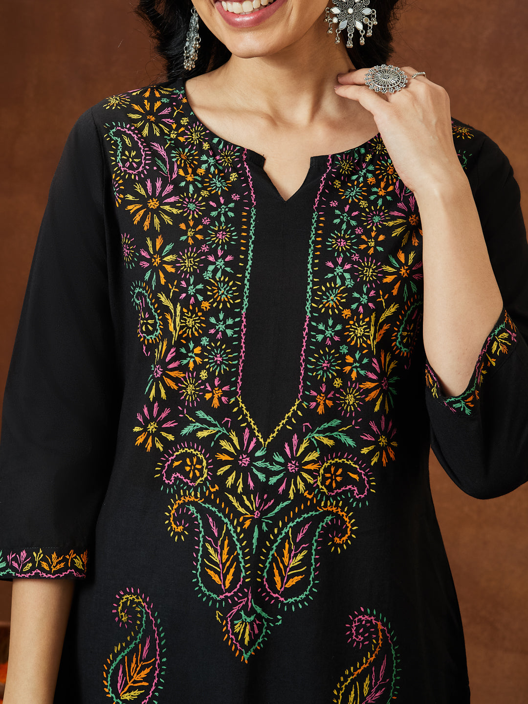 Janasya Women's Black Pure Cotton Paisley Printed Straight Kurta Set