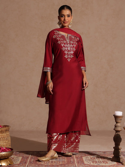 Janasya Women's Maroon Chanderi Silk Zari Embroidered Gold Printed Straight Kurta Set