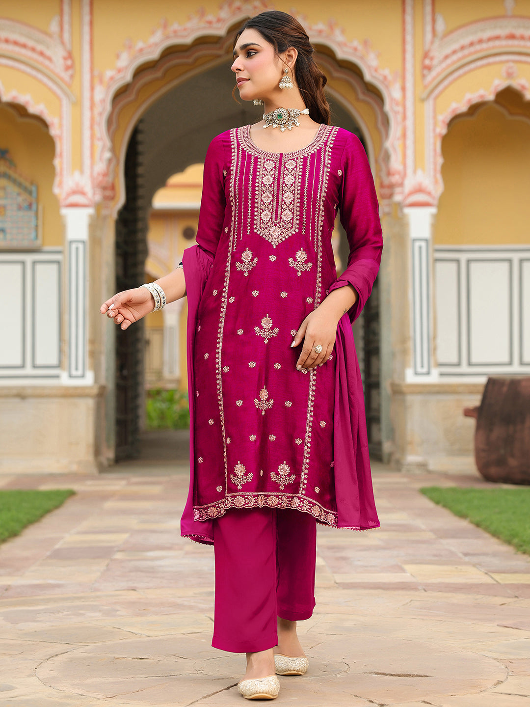 Janasya Women's Pink Silk Blend Zari Embroidered Straight Kurta Set