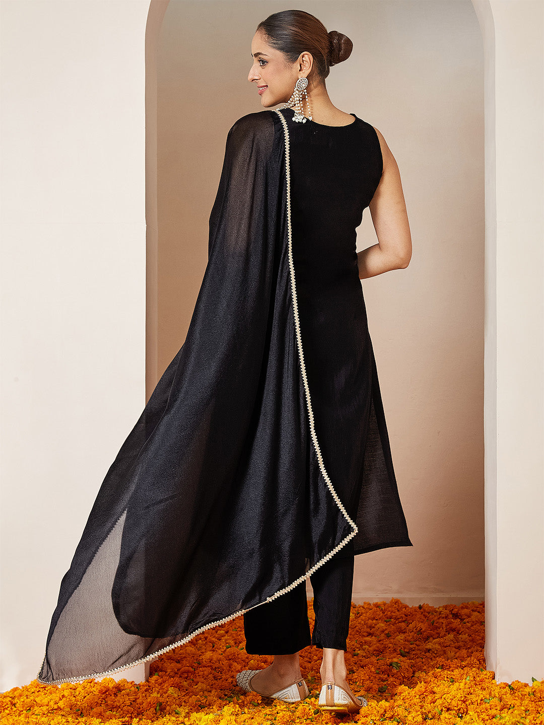 Janasya Women's Black Chanderi Silk Embellished Gold Printed Straight Kurta Set