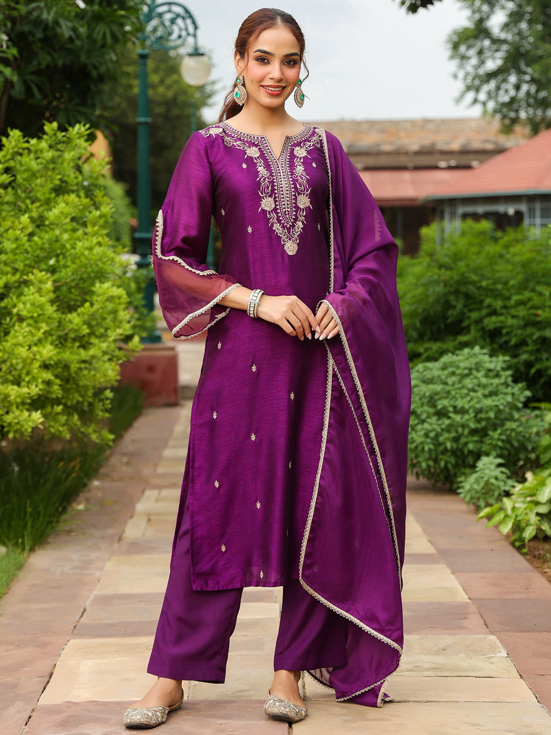 Janasya Women's Purple Silk Blend Zari Embroidered Straight Kurta Set