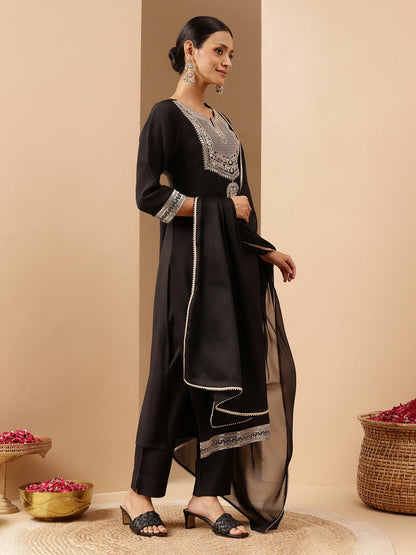 Janasya Women's Black Chanderi Silk Zari Embroidered Straight Kurta Set
