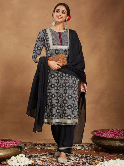 Janasya Women's Black Pure Cotton Ajrakh Printed Straight Kurta Set