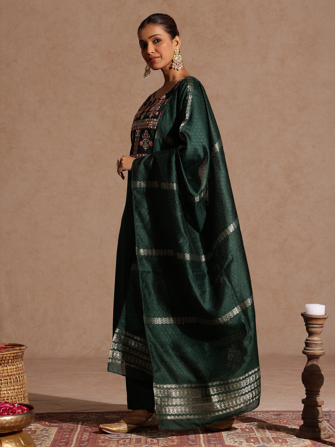 Janasya Women's Bottle Green Chanderi Silk Zari Yoke Embroidered Straight Kurta Set