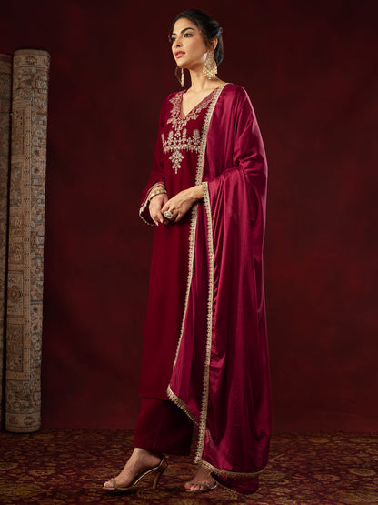 Janasya Women's Red Velvet Zari Yoke Embroidered Straight Kurta Set