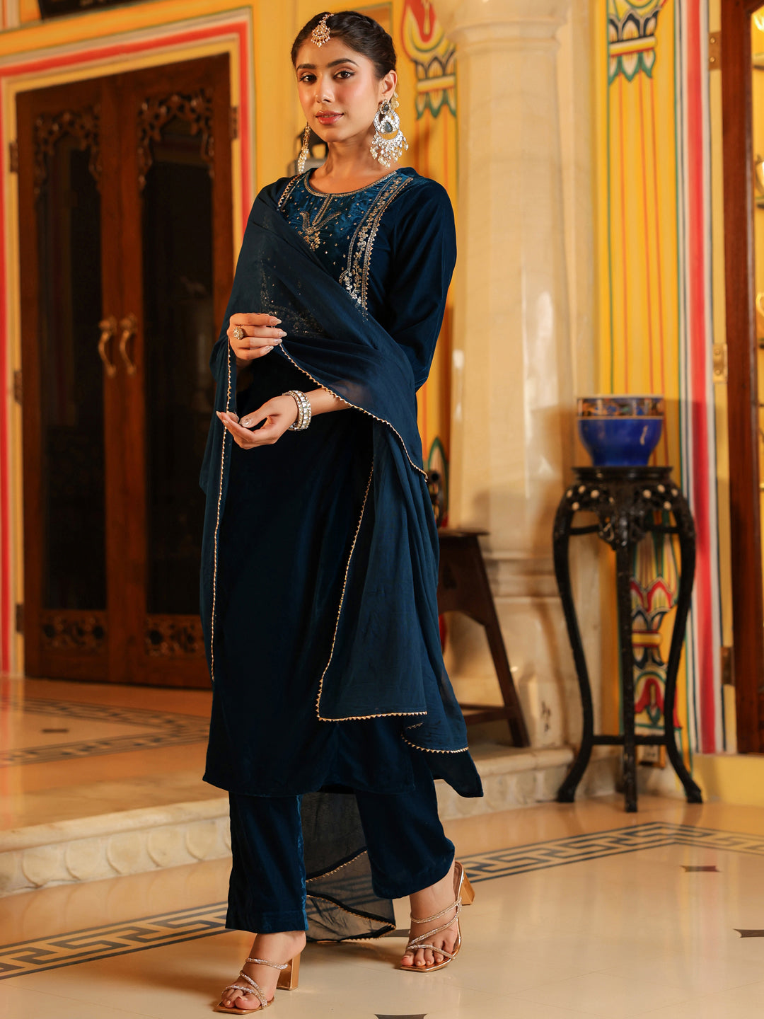 Janasya Women's Teal Blue Velvet Zari Yoke Embroidered Straight Kurta Set