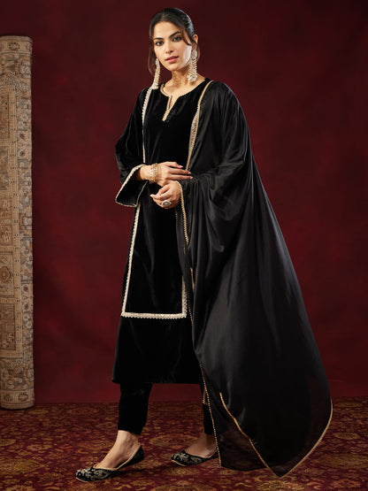 Janasya Women's Black Velvet Embellished Straight Kurta Set