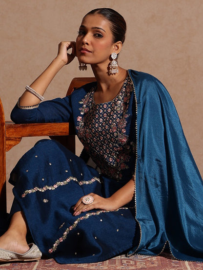 Janasya Women's Teal Blue Silk Blend Zari Embroidered Straight Kurta Set