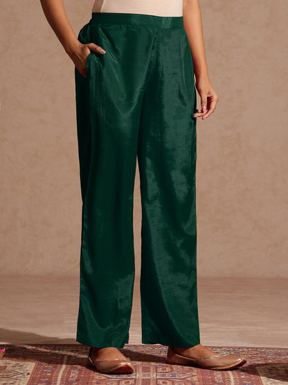 Janasya Women's Bottle Green Silk Blend Zari Embroidered Straight Kurta Set