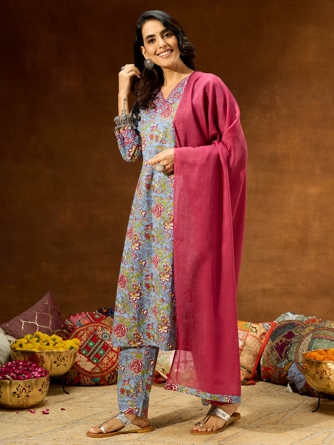 Janasya Women's Blue Pure Cotton Floral Printed Straight Kurta Set