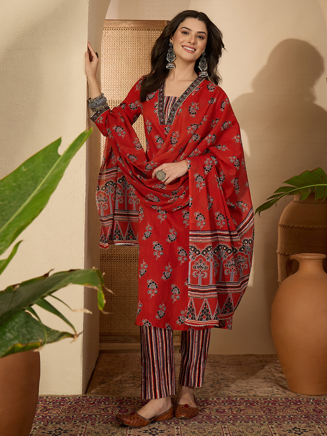 Janasya Women's Rust Pure Cotton Floral Printed Straight Kurta Set