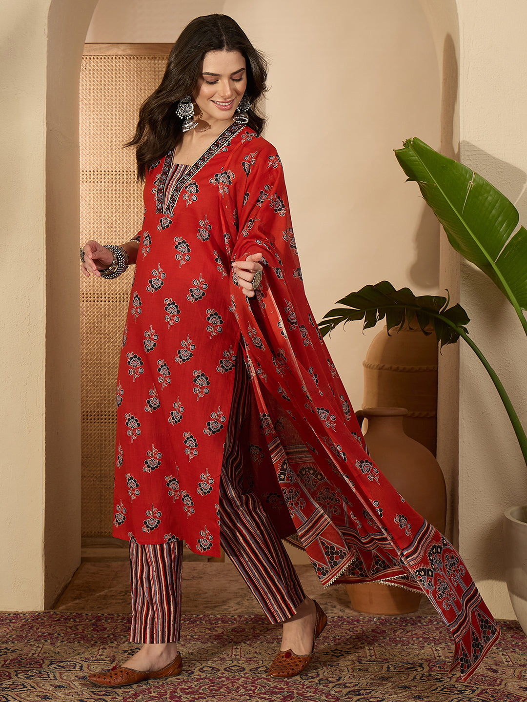 Janasya Women's Rust Pure Cotton Floral Printed Straight Kurta Set