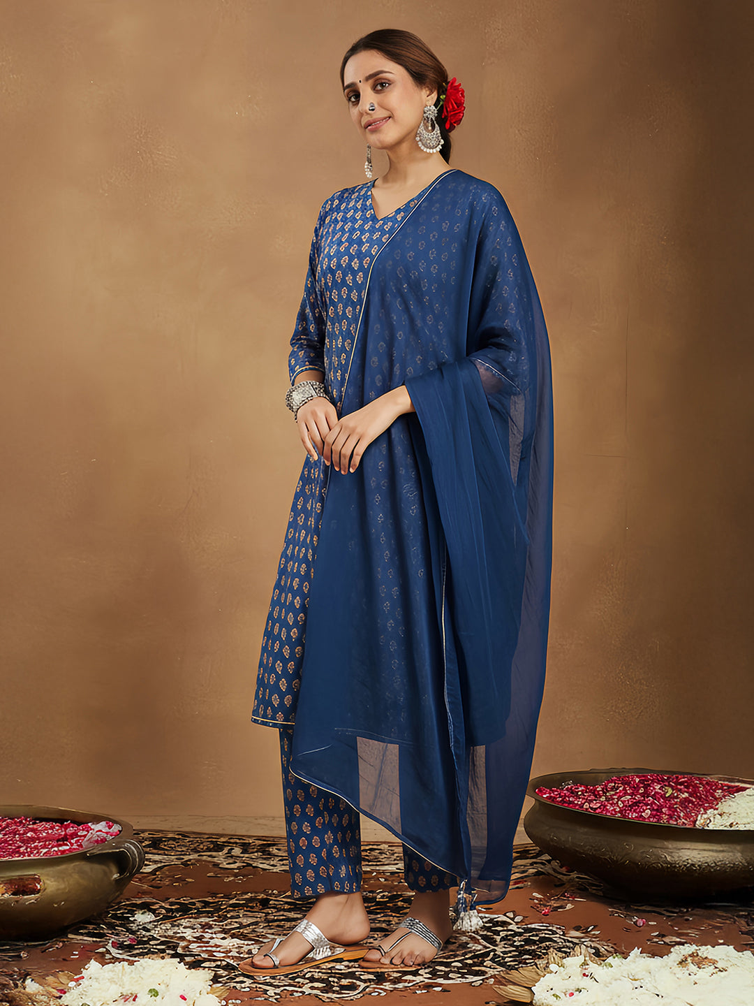 Janasya Women's Blue Pure Cotton Ethnic Motifs Printed Straight Kurta Set