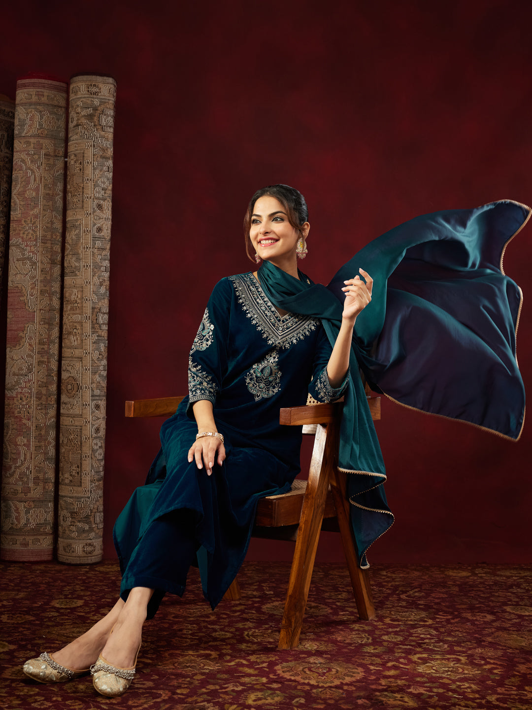 Janasya Women's Teal Blue Velvet Zari Embroidered Straight Kurta Set