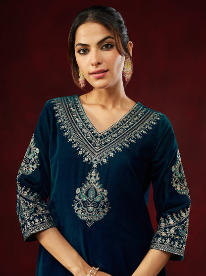 Janasya Women's Teal Blue Velvet Zari Embroidered Straight Kurta Set