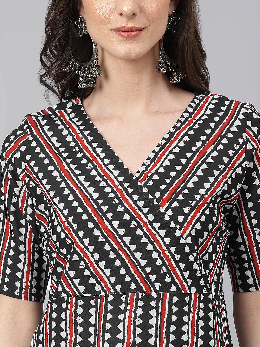 Black Cotton Geometric Printed Straight Kurta