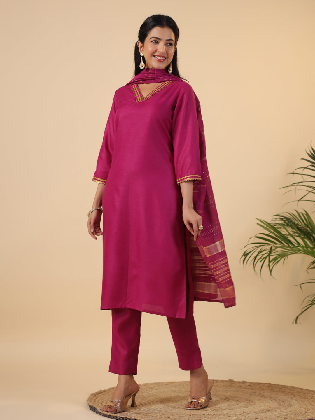 Magenta Cotton Blend Solid Straight Kurta Set
