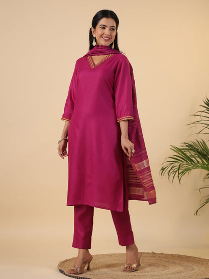 Magenta Cotton Blend Solid Straight Kurta Set
