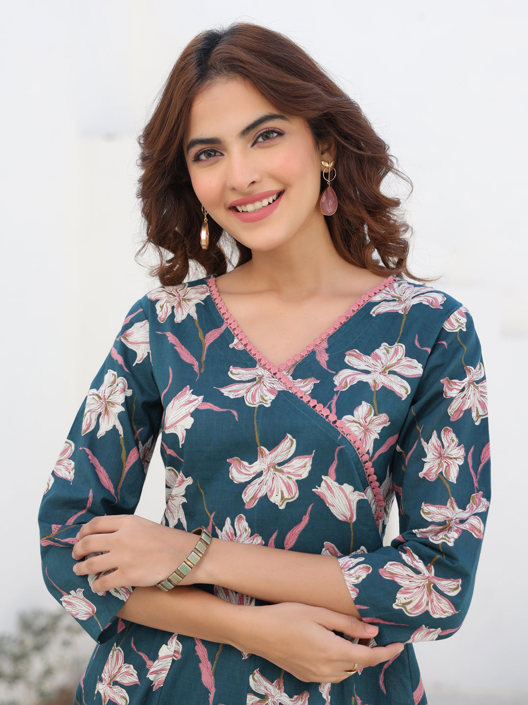 Janasya Women's Teal Blue Pure Cotton Floral Printted A-line Kurta Pant Set