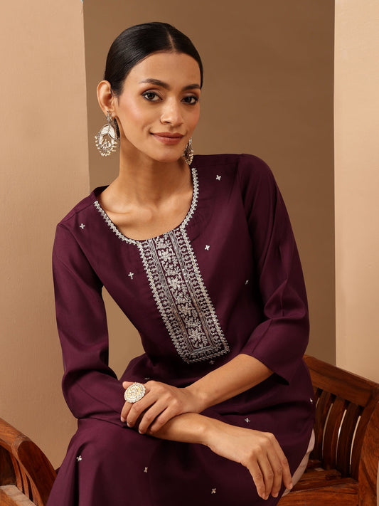 Janasya Women's Wine Chanderi Silk Embroidered Straight Kurta