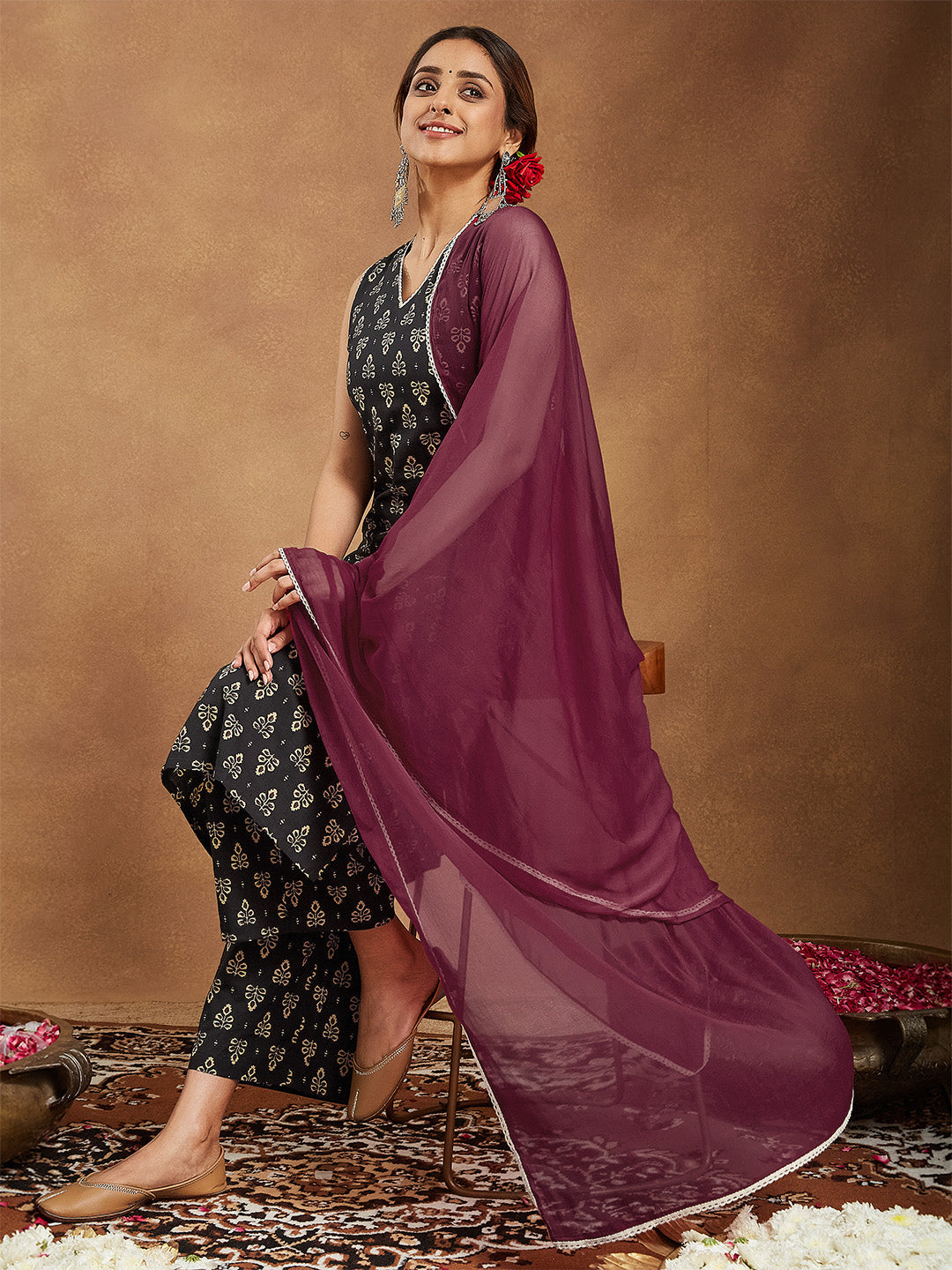 Janasya Women's Black Cotton Ethnic Motifs Printed Straight Kurta Set