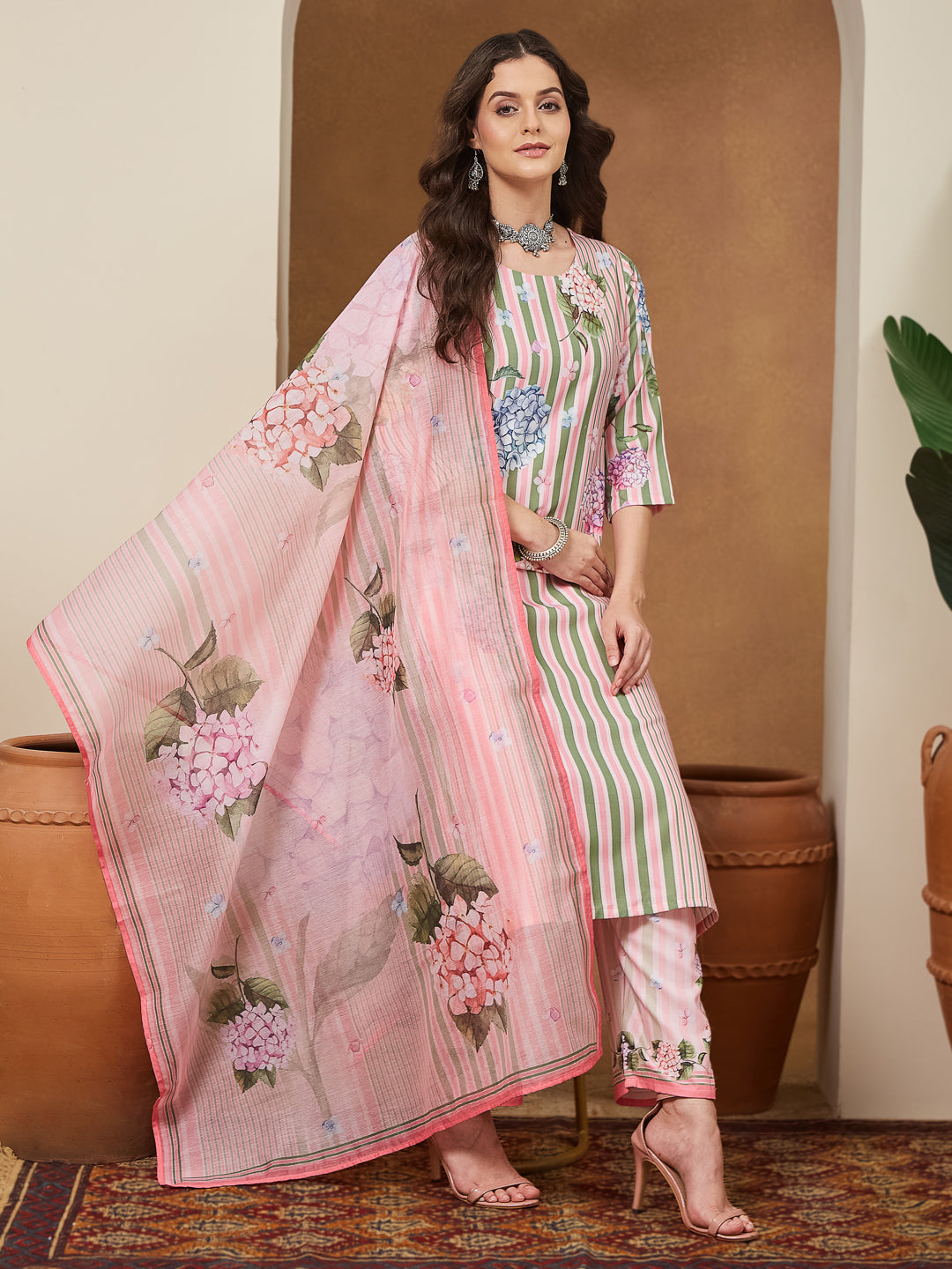 Janasya Women's Light Pink Cotton Blend Floral Printed Straight Kurta Set