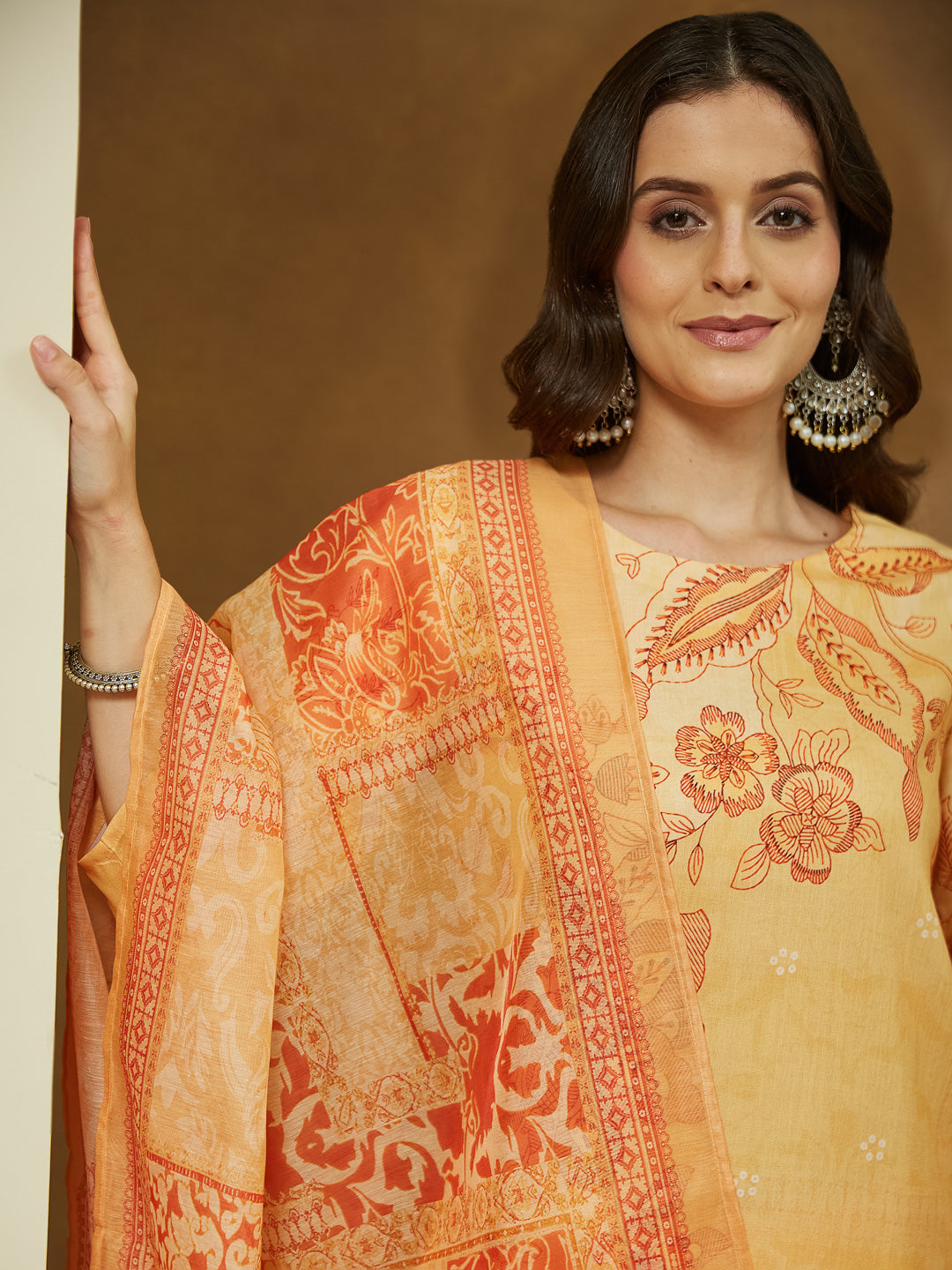 Janasya Women's Yellow Cotton Blend Floral Printed Straight Kurta Set