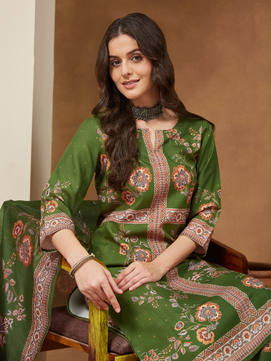 Janasya Women's Mehendi Green Cotton Blend Floral Printed Straight Kurta Set