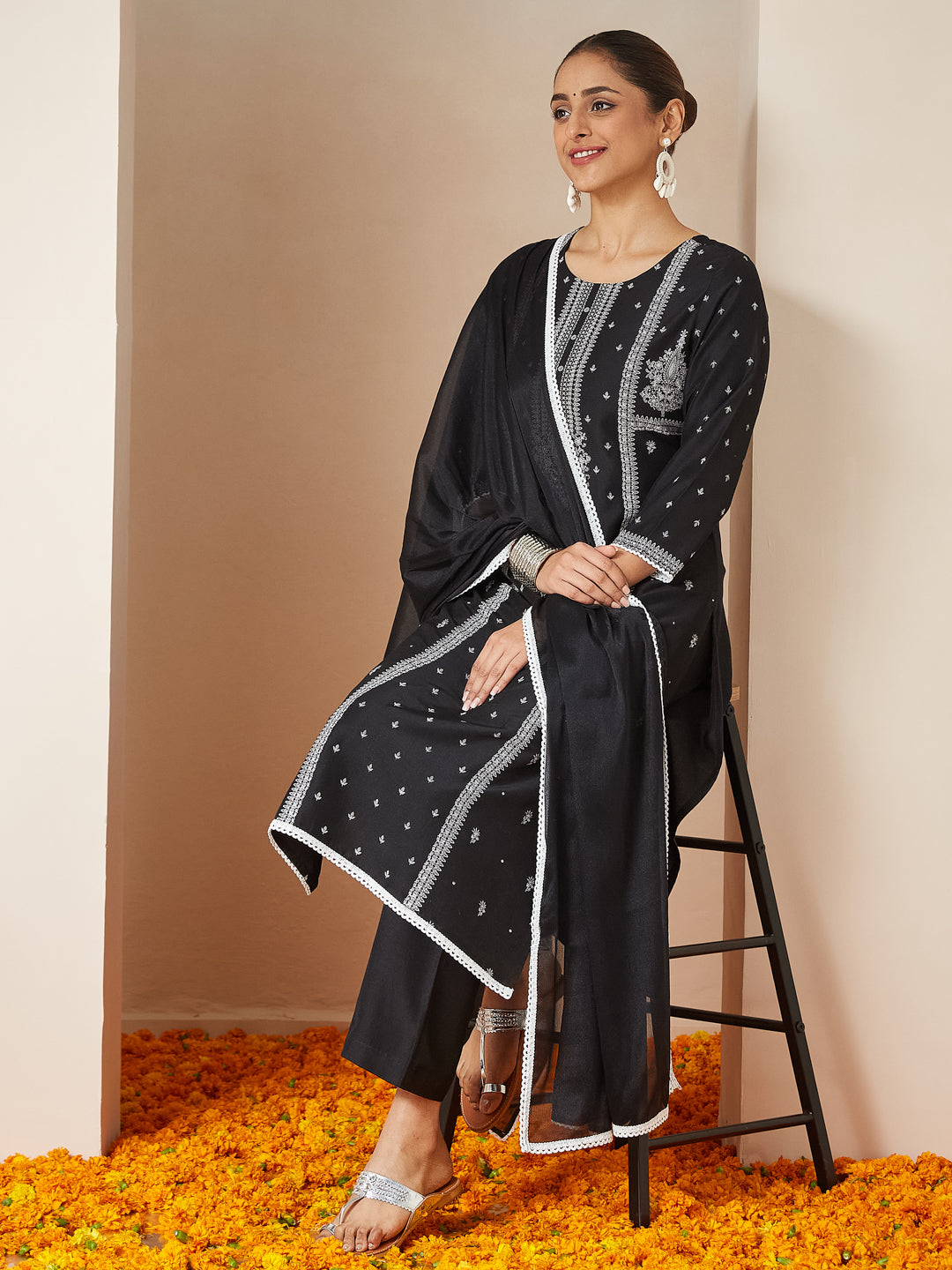 Janasya Women's Black Silk Blend Ethnic Printed Straight Kurta Set