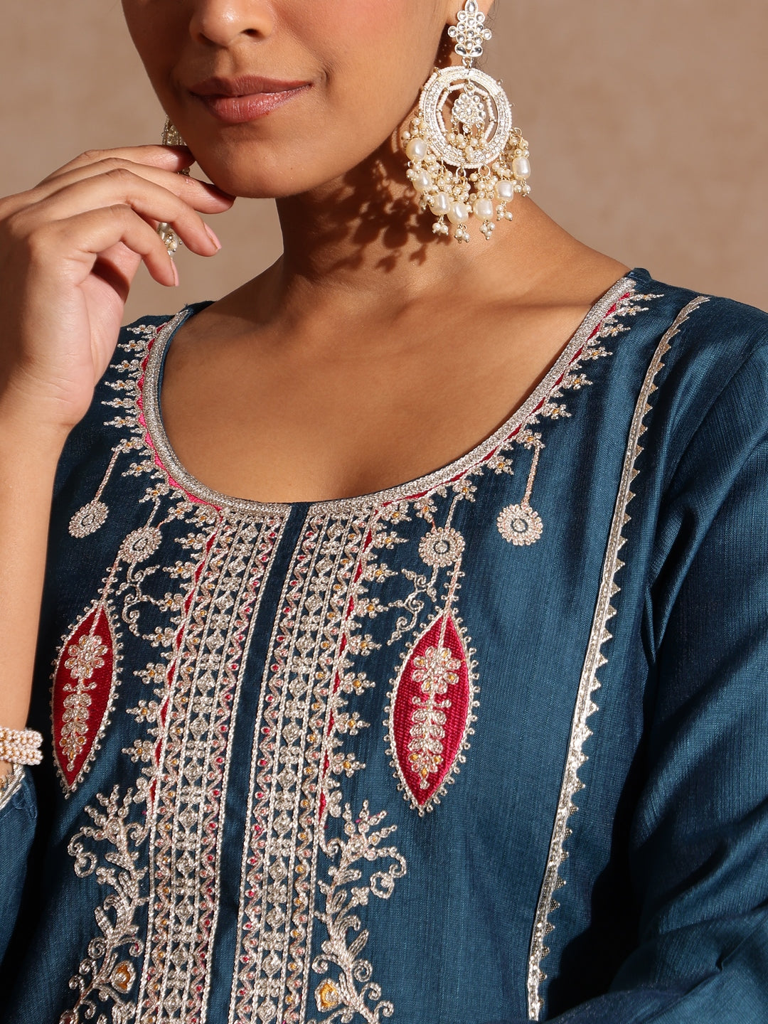 Janasya Women's Teal Blue Silk Blend Embroidered Straight Kurta Set