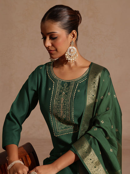 Janasya Women's Bottle Green Silk Blend Embroidered Straight Kurta Set