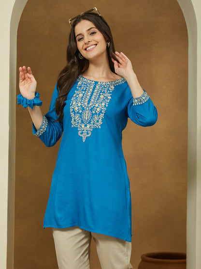Janasya Women's Blue Rayon Embroidered Straight Short Kurti