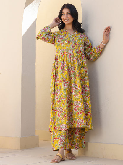 Maternity Women's Mustard Pure Cotton Floral Printed A-line Kurta Set